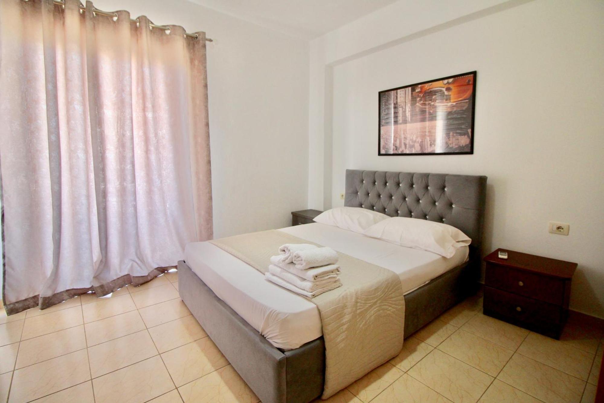 Apartament Ar *