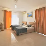Ar Apartments
